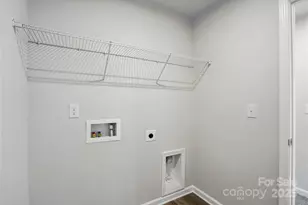 2040 Vinyasa Ln, Charlotte, NC 28215 - Photo 26