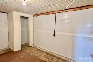 1003 Pennton Ave SW, Lenoir, NC 28645 - Photo 24