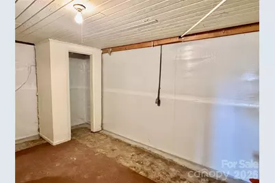 1003 Pennton Avenue SW, Lenoir, NC 28645 - Photo 24