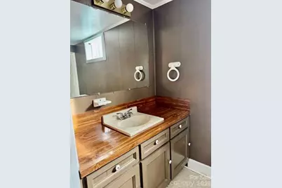 1003 Pennton Avenue SW, Lenoir, NC 28645 - Photo 18