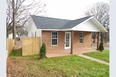 1033 4th Street, Statesville, NC 28677 - Photo 1
