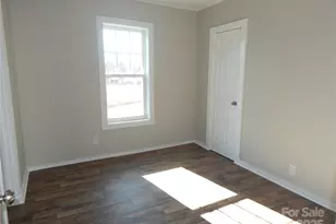 1033 4th St, Statesville, NC 28677 - Photo 14