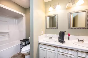 3250 15th St NE, Hickory, NC 28601 - Photo 24