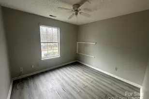 2000 Teddington Dr, Charlotte, NC 28214 - Photo 10