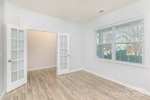 15947 Harbor Hill Dr, Charlotte, NC 28273 - Photo 2