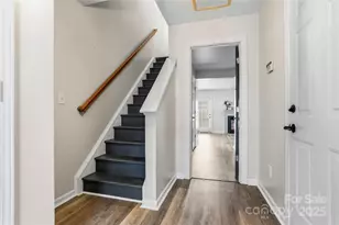 101 Rock Ridge Ln, Mount Holly, NC 28120 - Photo 4