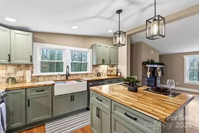 116 Samantha Drive, Fairview, NC 28730 - Photo 8