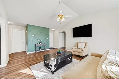 105 3rd Avenue NW, Hildebran, NC 28637 - Photo 6