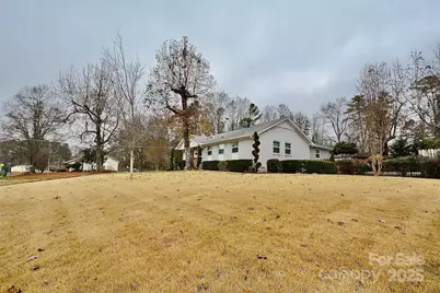 6801 Barrington Drive, Charlotte, NC 28215 - Photo 18