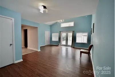 6801 Barrington Drive, Charlotte, NC 28215 - Photo 10