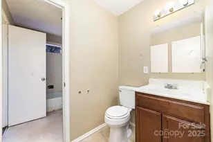 7126 Cove Creek Dr, Charlotte, NC 28215 - Photo 10