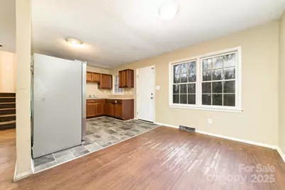 7126 Covecreek Drive, Charlotte, NC 28215 - Photo 4