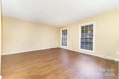 7126 Covecreek Drive, Charlotte, NC 28215 - Photo 2