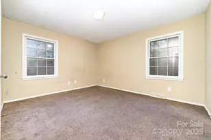 7126 Cove Creek Dr, Charlotte, NC 28215 - Photo 12