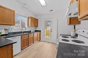 3001 Kansas City Dr, Monroe, NC 28110 - Photo 12