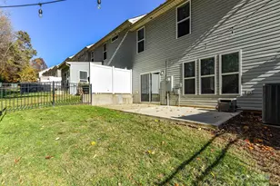 2568 Royal York Ave, Charlotte, NC 28210 - Photo 32