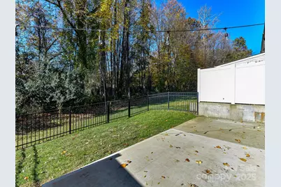 2568 Royal York Avenue, Charlotte, NC 28210 - Photo 30