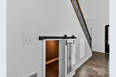 2568 Royal York Avenue, Charlotte, NC 28210 - Photo 6