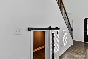 2568 Royal York Ave, Charlotte, NC 28210 - Photo 6