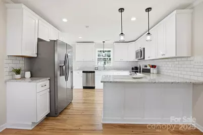 1015 W 6th Avenue B Avenue, Gastonia, NC 28052 - Photo 8