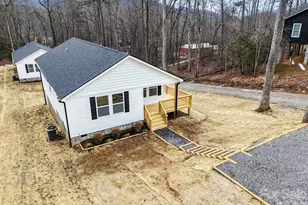 12 Knox Rd, Black Mountain, NC 28711 - Photo 2