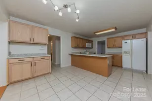 110 Mendover Dr, Jacksonville, NC 28546 - Photo 16