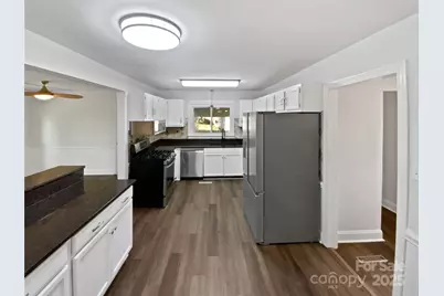 506 Queens Gate Drive, Kannapolis, NC 28083 - Photo 2