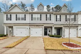 8041 Alderton Ln, Charlotte, NC 28215 - Photo 4