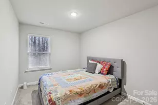 8041 Alderton Ln, Charlotte, NC 28215 - Photo 20