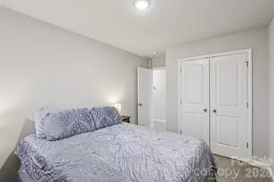 8041 Alderton Ln, Charlotte, NC 28215 - Photo 24