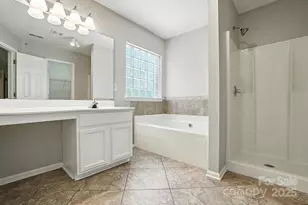 11121 Nolet Ct, Charlotte, NC 28215 - Photo 34