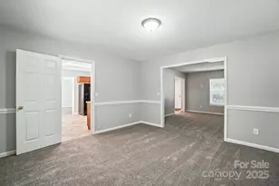 11121 Nolet Ct, Charlotte, NC 28215 - Photo 12