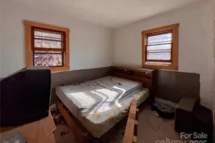 218 Cub Creek Rd, Bakersville, NC 28705 - Photo 16