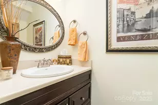 8618 Hornwood Ct, Charlotte, NC 28215 - Photo 18