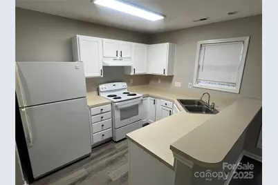 1830 Butterfly Lane, Charlotte, NC 28269 - Photo 6