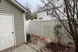 1830 Butterfly Ln, Charlotte, NC 28269 - Photo 16