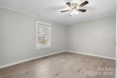 1226 Plaza Street NW, Lenoir, NC 28645 - Photo 14