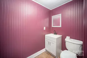 305 S Gaston St, Dallas, NC 28034 - Photo 38