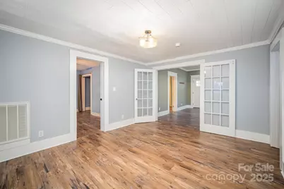 305 S Gaston Street, Dallas, NC 28034 - Photo 32