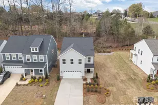 118 Canary Ln, Mooresville, NC 28115 - Photo 2