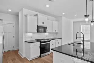 118 Canary Ln, Mooresville, NC 28115 - Photo 8