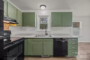 250 Douglas St, Salisbury, NC 28144 - Photo 12