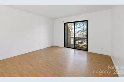 521 Courtwood Lane #7, Hendersonville, NC 28739 - Photo 4