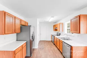 814 Mt Holly-Huntersville Rd, Charlotte, NC 28214 - Photo 4