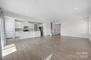 4711 Green Mountain Dr, Charlotte, NC 28215 - Photo 10