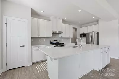 4711 Green Mountain Drive, Charlotte, NC 28215 - Photo 16