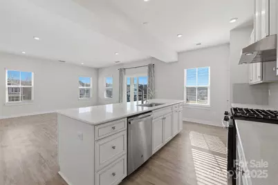 4711 Green Mountain Drive, Charlotte, NC 28215 - Photo 14