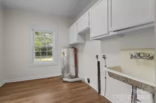 301 W Central St, Maxton, NC 28364 - Photo 24