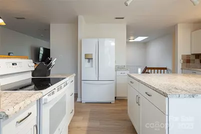 2016 19th Avenue Circle NE, Hickory, NC 28601 - Photo 10