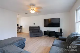 2016 19th Ave Cir NE, Hickory, NC 28601 - Photo 4